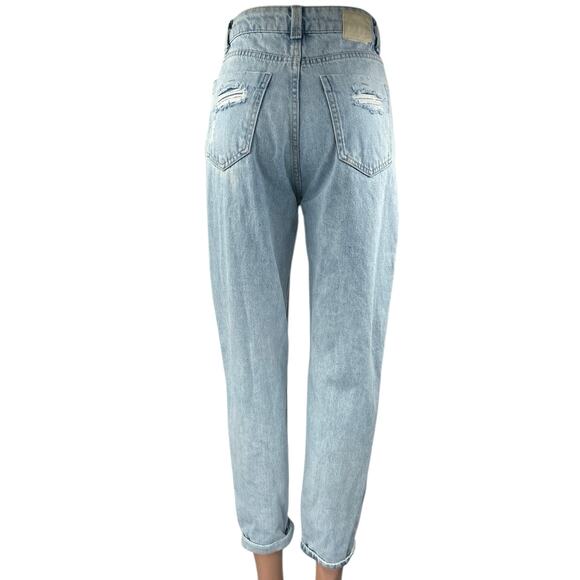 Zara Women's Blue Light Wash High Rise Distressed Tapered Leg Denim Jeans Size 2 - Picture 3 of 5